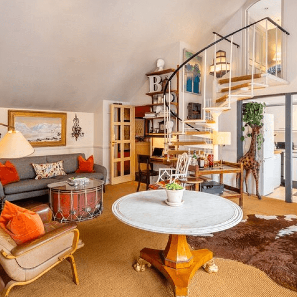 LUXURY APARTMENT